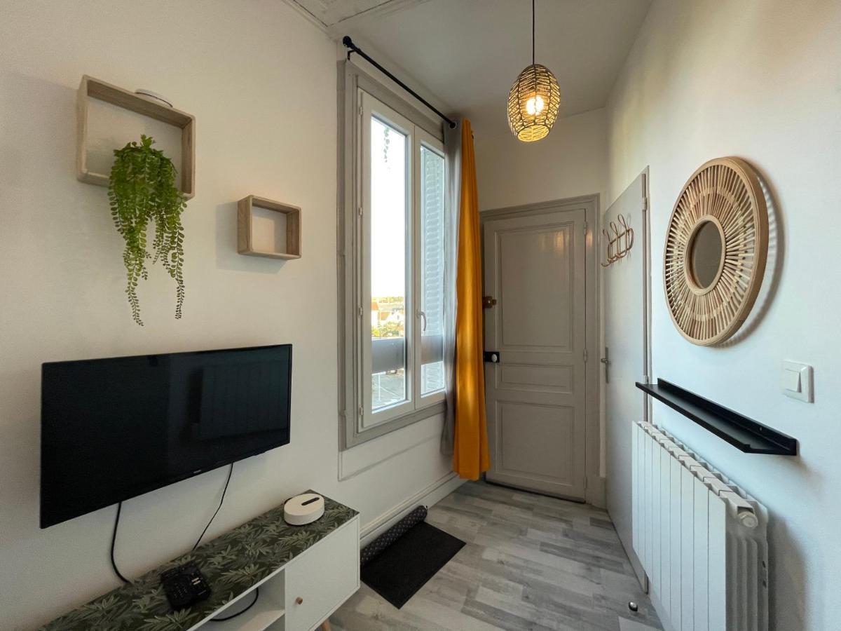 Studio Proche De La Gare Auxerre Luaran gambar